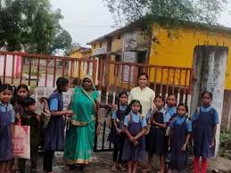शिक्षा अधिकारी ने लिया 7 स्कूलों का जायजा,4 स्कूल बंद मिले.. शिक्षकों को नोटिस जारी 