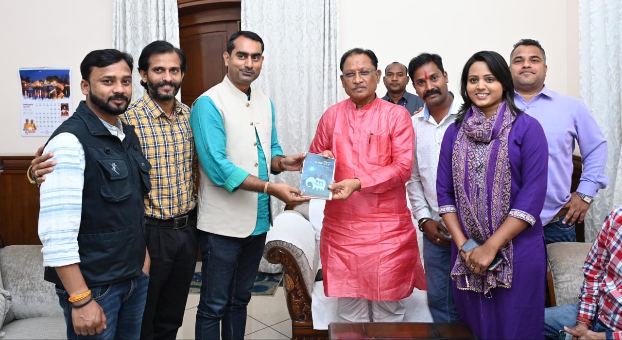 मुख्यमंत्री से रायपुर प्रेस क्लब के नवनिर्वाचित पदाधिकारियों ने की सौजन्य मुलाकात