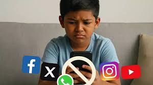 दुनिया में पहली बार :ऑस्ट्रेलिया में बच्चों के लिए सोशल मीडिया बैन