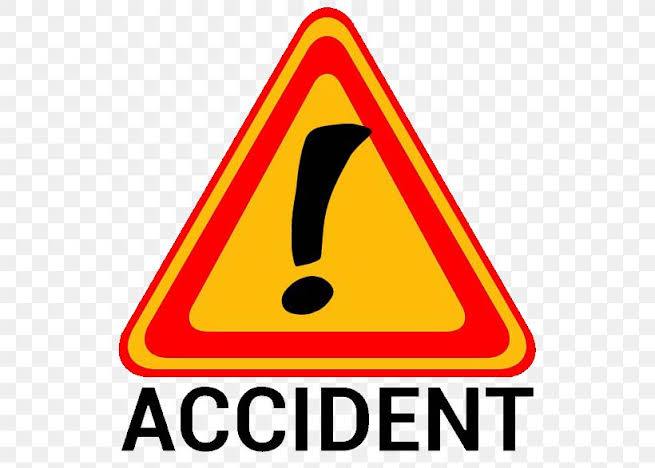 हाईवे पर खड़ी कार को ट्रक ने मारी जोरदार टक्कर,युवक की मौत, चालक मौके से फरार