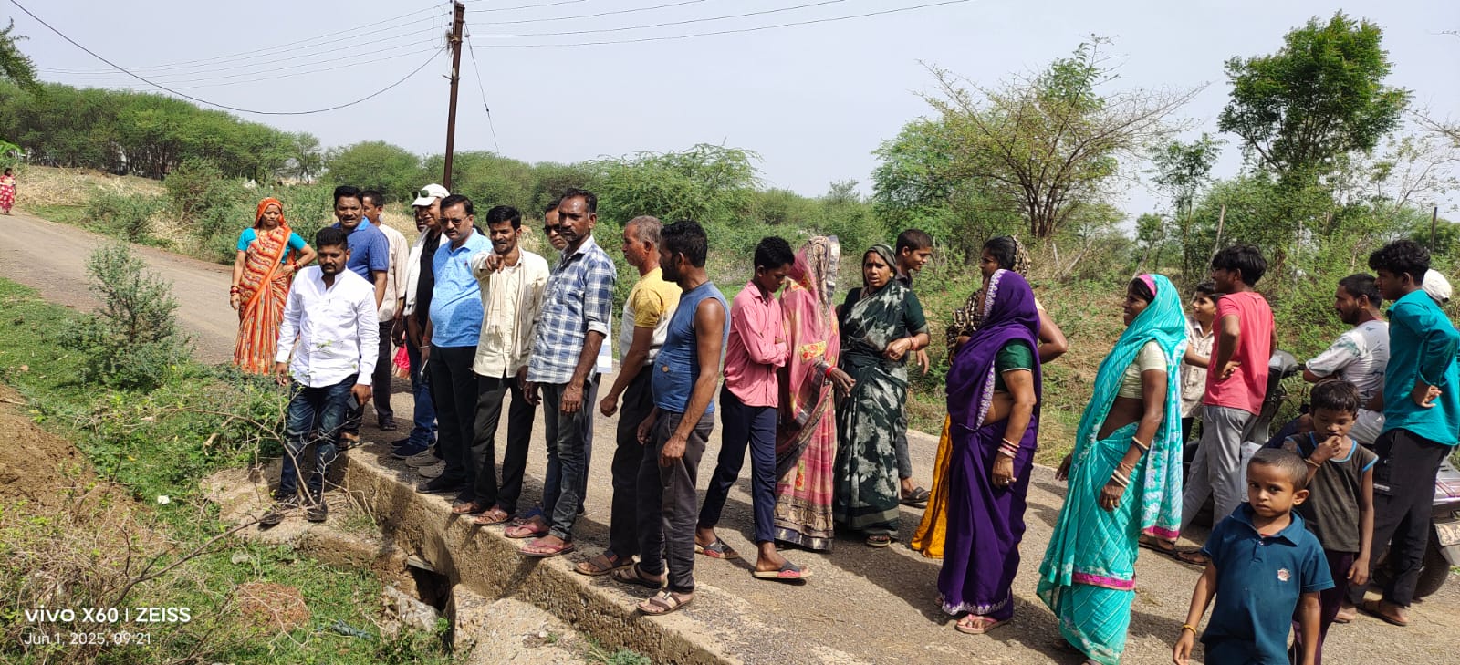 मिशन संडे पहुंचा जमीनी हकीकत पर – सड़क अधूरी, सफाई बदहाल 