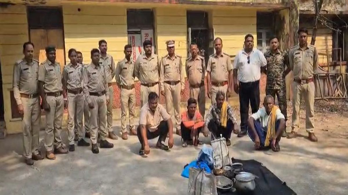  रायगढ़ में शर्मनाक घटना: पानी की तलाश में आए सांभर पर हमला, फिर अमानवीय व्यवहार
