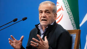 ईरान के राष्ट्रपति ने अमेरिकियों को चिट्ठी लिखी, ‘क्या युद्ध सच में America First की सेवा कर रहा है?’