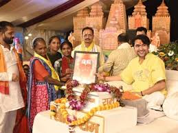 सलमान ने सनातन धर्म को अपनाया.. पं. धीरेंद्र शास्त्री ने कराया घर वापसी