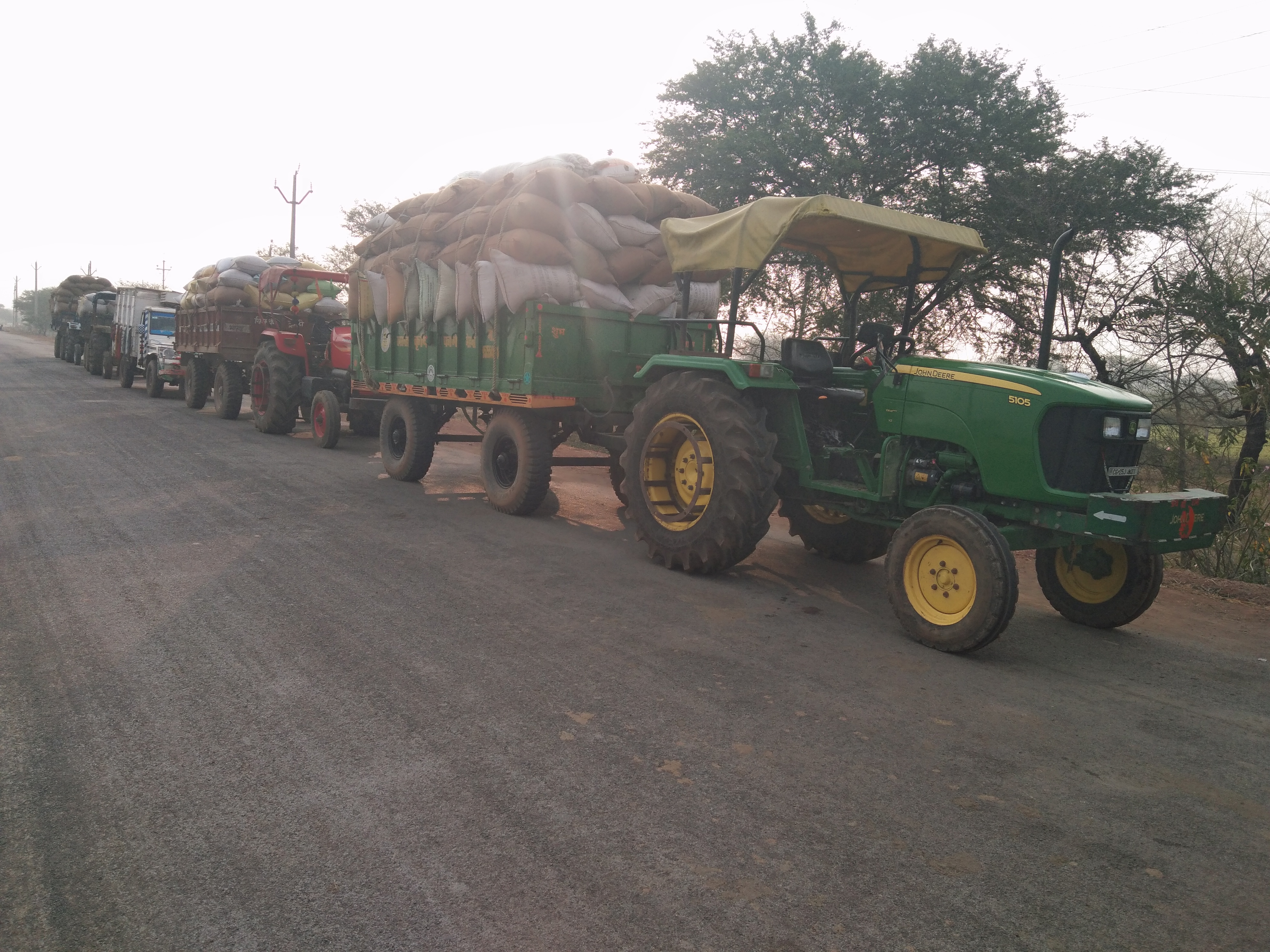 धान खरीदी केंद्रों में लापरवाही, 456 किसानों से अब तक 477 qtl धान अधिक लिया..किसानों को लूट रहे मंडी प्रभारी..