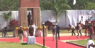 केंद्रीय मंत्री अमित शाह ने जगदलपुर में अमर शहीदों को दी श्रद्धांजलि 