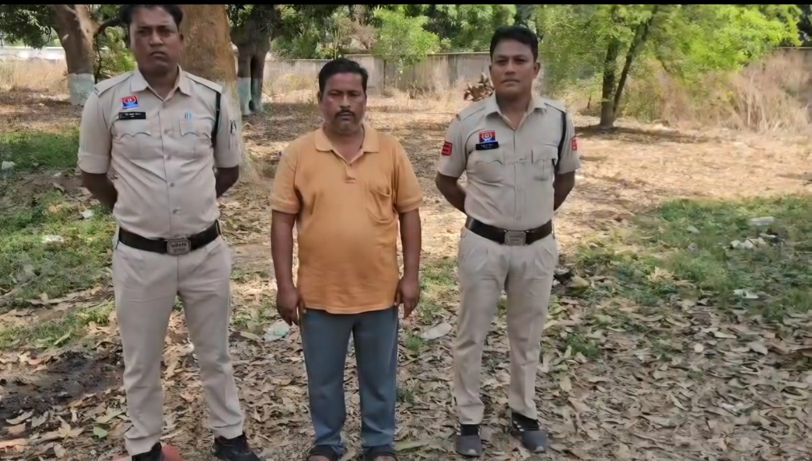 ऑपरेशन शंखनाद का असर : कुख्यात गौ तस्कर रब्बुल खान ने किया सरेंडर, पुलिस ने भेजा जेल