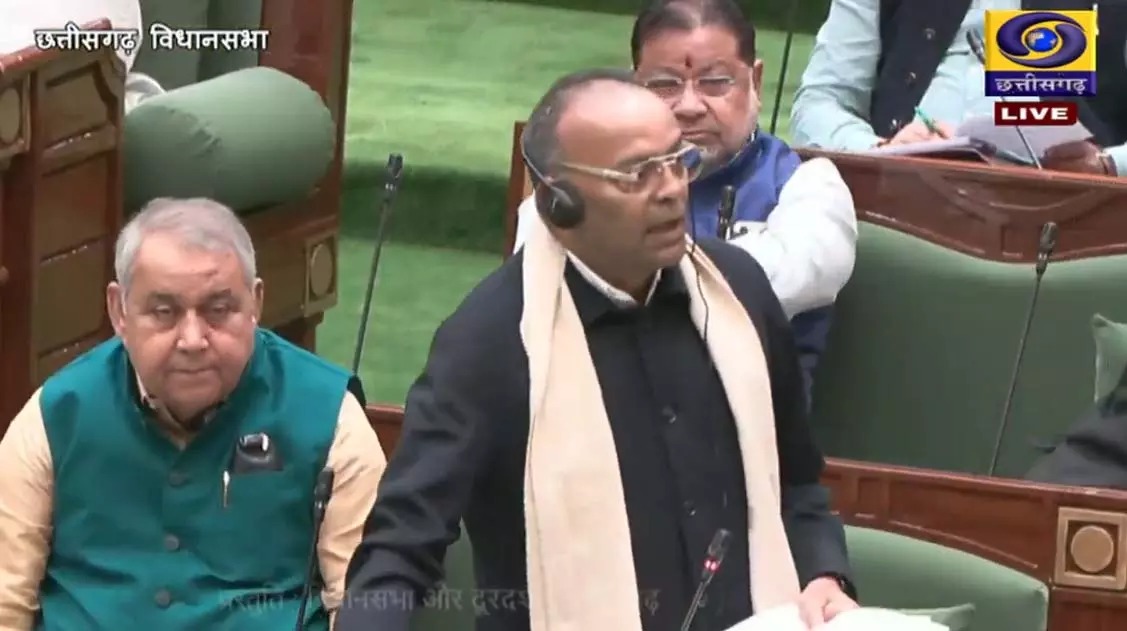  छत्तीसगढ़ विधानसभा शीतकालीन सत्र : भाजपा विधायक अजय चंद्राकर से नाराज हुए स्वास्थ्य मंत्री,कही ये बड़ी बात 