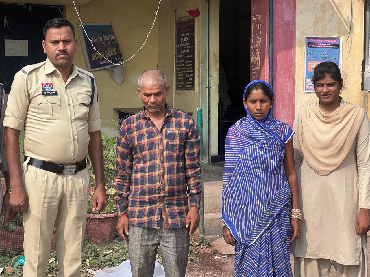 भतीजे ने पत्नी के साथ मिलकर जमीन के मुआवजे के लालच में की चाचा की हत्या – कबीरधाम पुलिस ने किया सनसनीखेज खुलासा