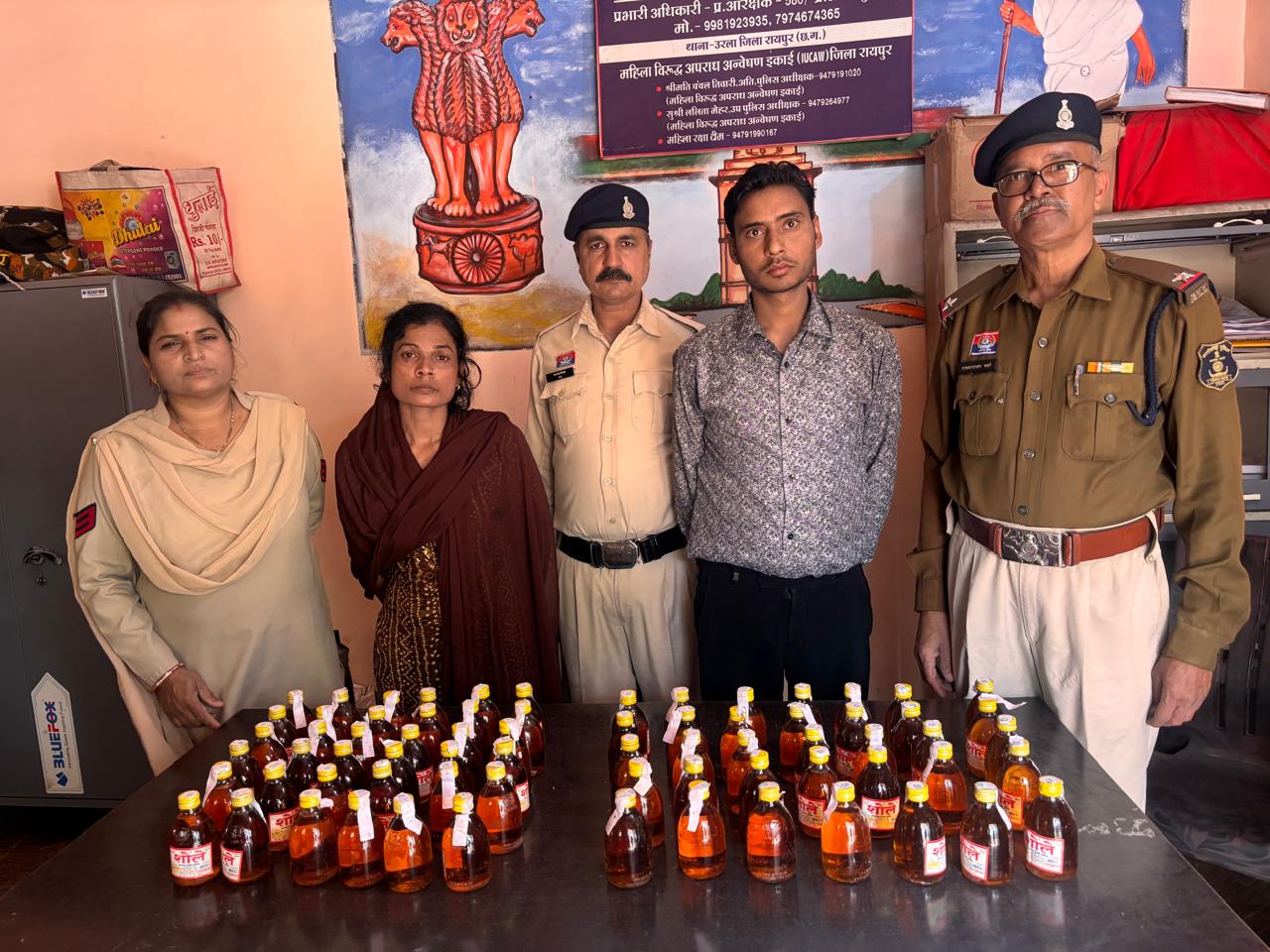 अवैध रूप से शराब बिक्री करते महिला सहित कुल 02 आरोपी गिरफ्तार
 