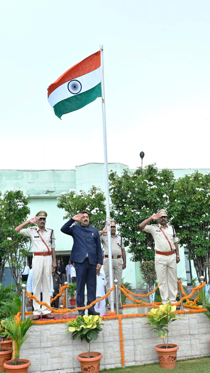 विधान सभा सचिवालय में स्वतंत्रता दिवस उत्साह, उमंग एवं उल्लास के साथ मनाया गया