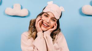 रात को सोने से पहले स्किन पर लगा लें ये चीज, सुबह आपकी त्वचा हो जाएगी मुलायम और मखमली