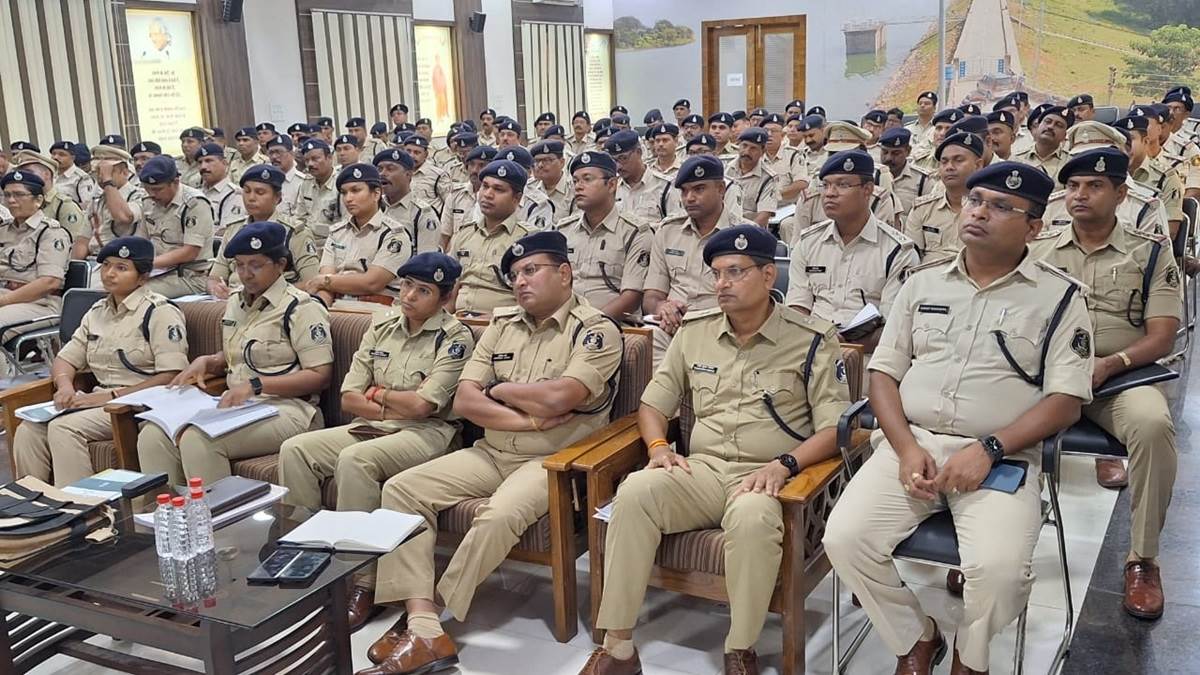 पुलिस की सख्ती का दिखा असर, बिना विवाद पूरा हुआ मतदान