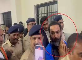 कोर्ट ने सूदखोर वीरेंद्र तोमर की न्यायिक हिरासत 14 दिन और बढ़ाई, समर्थकों ने मचाया हंगामा