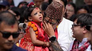 नेपाल में दो साल की बच्ची को जीवित देवी चुना गया,परंपरा के अनुसार ली गई थी कठिन परीक्षा