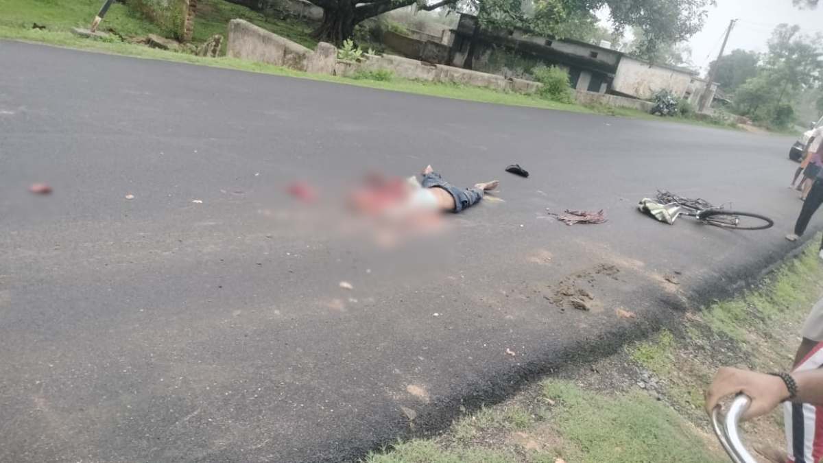 छत्तीसगढ़  :तेज रफ्तार वाहन ने साइकिल सवार युवक को रौंदा, मौके पर हुई मौत
