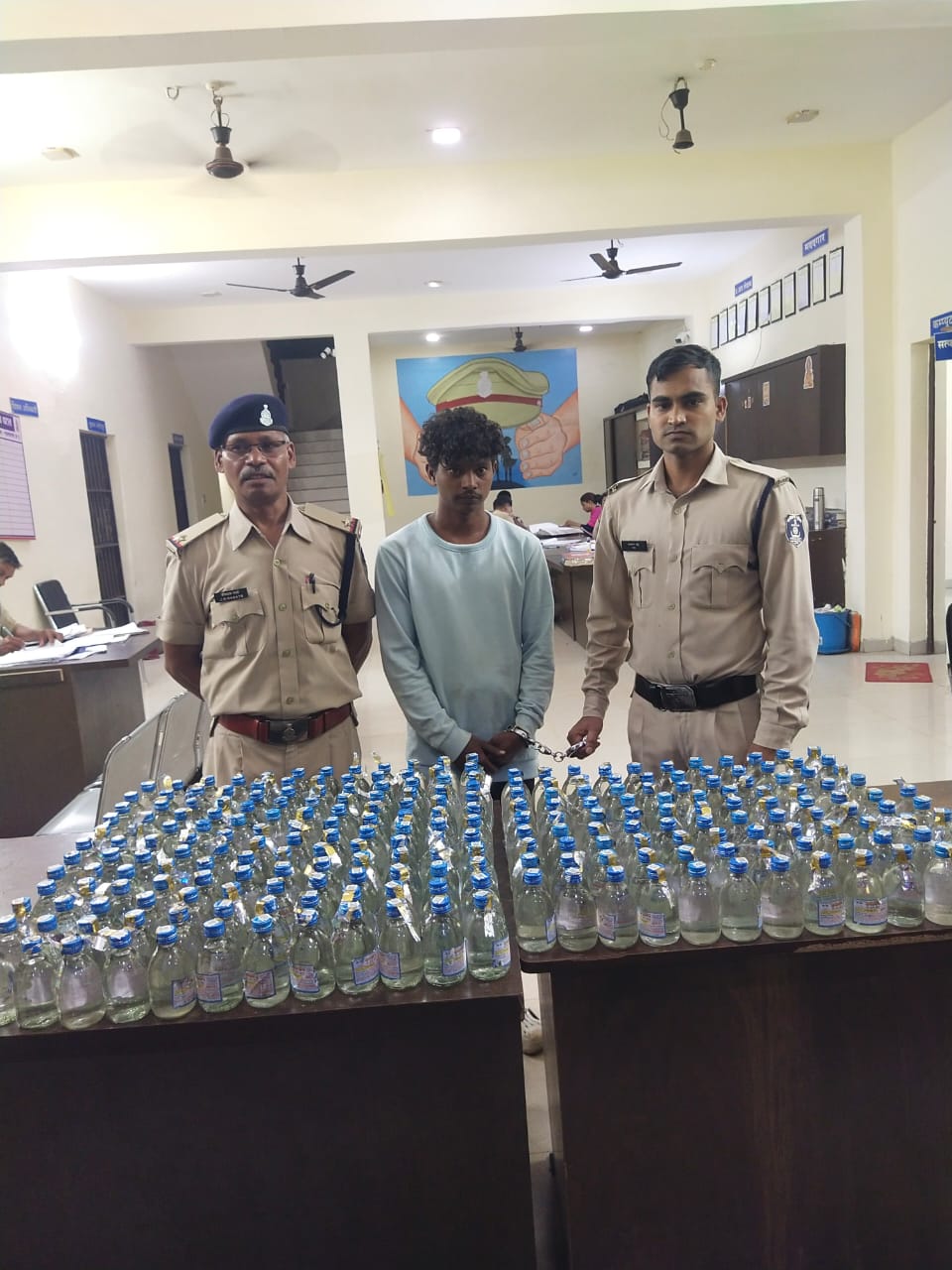 अवैध शराब के विरुद्ध राजनांदगांव पुलिस की पैनी नजर,दो दिन में पुलिस की शराब कोचियों पर प्रभावी कार्यवाही