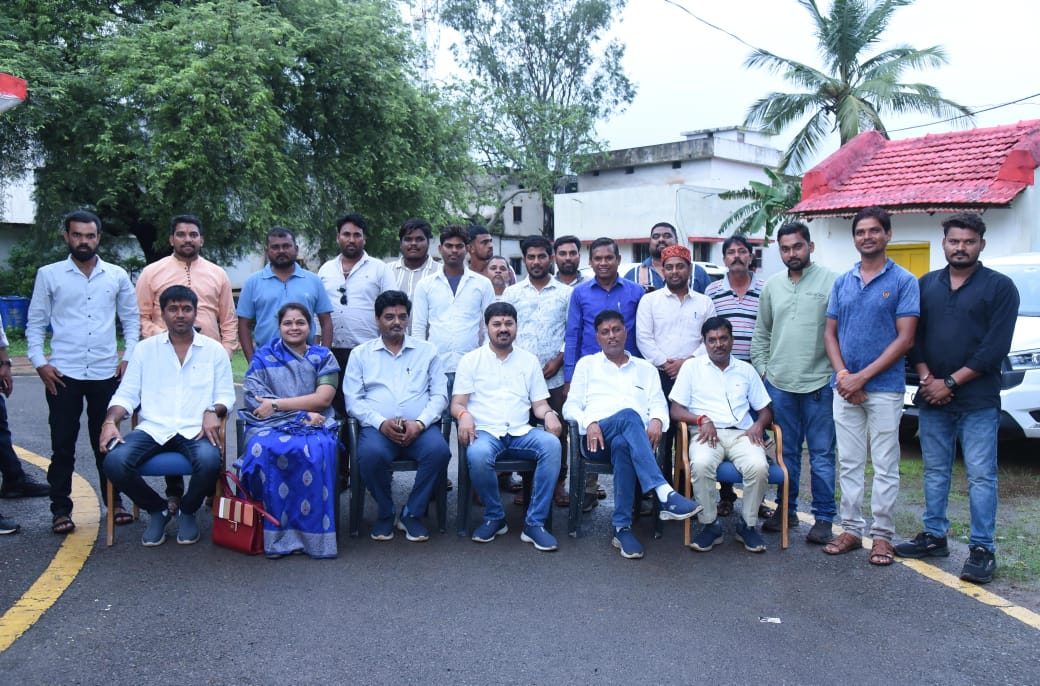 खरोरा में नलवा माइंस को लेकर विधायक अनुज शर्मा की जनप्रतिनिधियों के साथ अहम बैठक