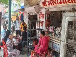 बिलासपुर में गैस सिलेंडर की अवैध रिफिलिंग का भंडाफोड़, 54 सिलेंडर जब्त