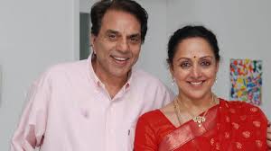 दिग्गज अभिनेता धर्मेंद्र को मरणोपरांत पद्म विभूषण,एक्ट्रेस हेमा मालिनी हुई भावुक