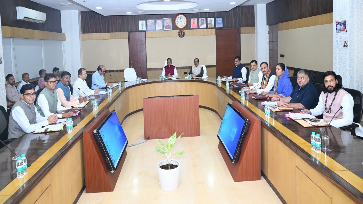 साय कैबिनेट का बड़ा फैसला: पुलिस-वन-जेल भर्ती में अग्निवीरों को 10% आरक्षण, किसानों के लिए खाद सप्लाई पर भी बनेगी मंत्री समिति