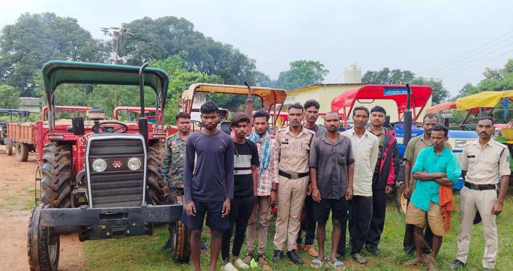 अवैध रेत उत्खनन पर प्रशासन की सख्ती,एनजीटी आदेश के उल्लंघन पर 14 ट्रैक्टर जब्ती की कार्रवाई