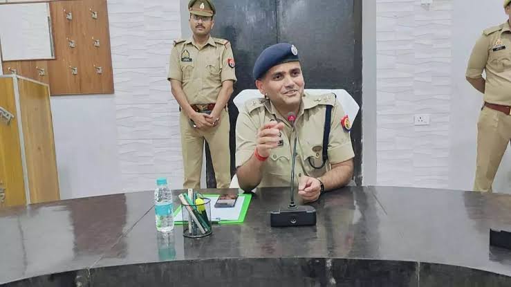 पुलिस अधीक्षक पर लगा आरोप.. धीवर समाज के लोगों ने बताई सच्चाई..