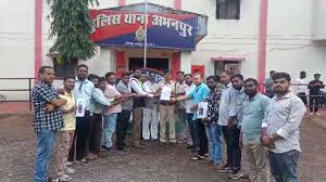 सतनामी समाज ने जुगल किशोर साहू के खिलाफ अभनपुर थाने में दिया आवेदन