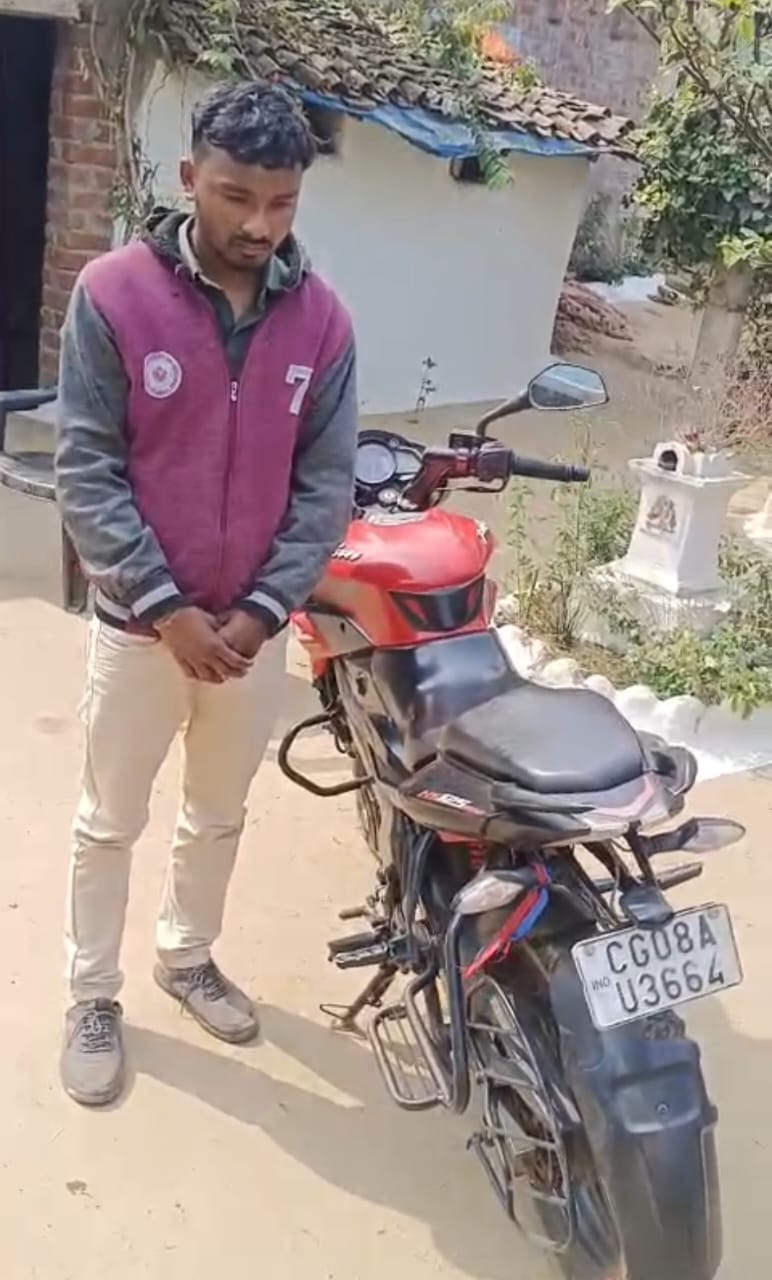 महिला को कुचलकर भागने वाला लाल रंग पल्सर चालक गिरफ्तार
