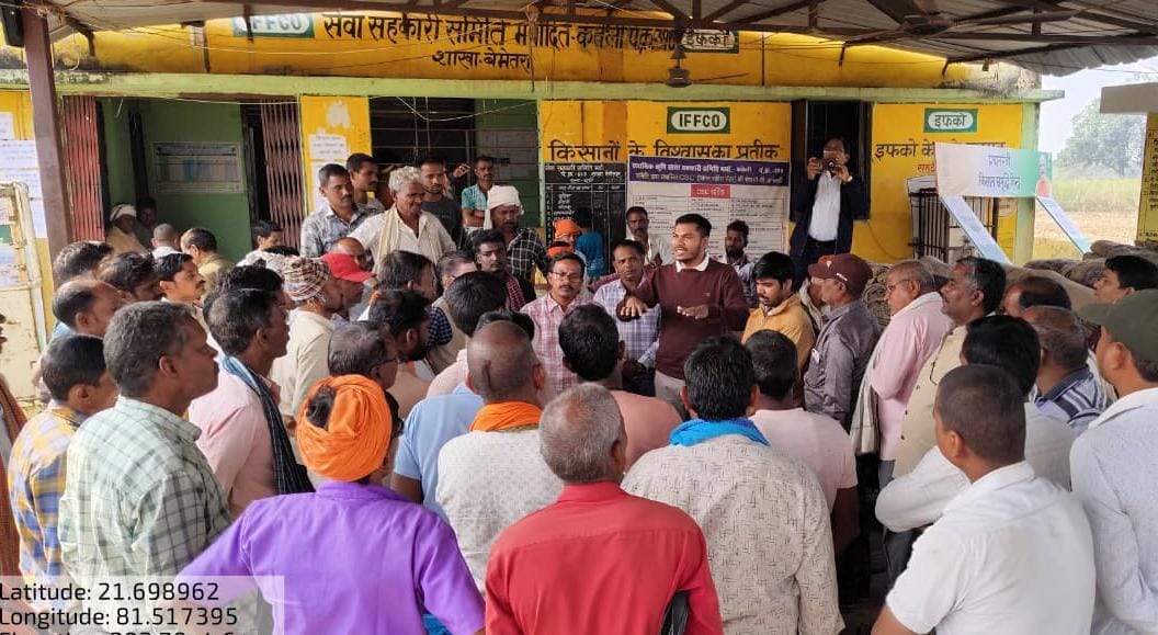 धरती माता बचाओ अभियान के तहत किसानों को किया जागरूक