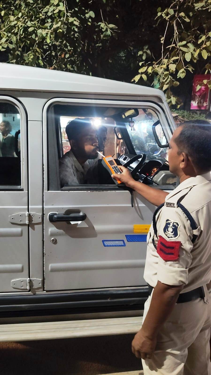 रायगढ़ में ड्रिंक एंड ड्राइव पर पुलिस सख्त : एक ही दिन में 37 वाहन चालकों पर 185 मोटर व्हीकल एक्ट की कार्रवाई