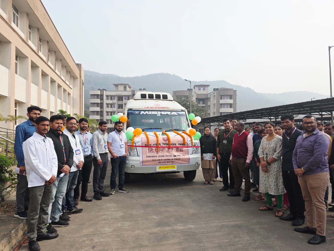 ईएसआईसी अस्पताल परसदा में निःशुल्क बस सेवा का शुभारंभ
