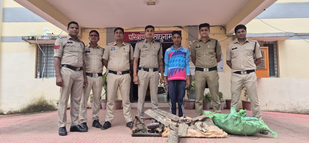 "ऑपरेशन बाज" के तहत फरार आरोपी गिरफ्तार