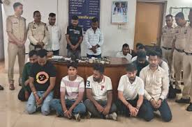 जुआरियों के पैसे पर पुलिस की डकैती!अंजोरा पुलिस की कार्रवाई पर उठे सवाल,SSP ने दिए जांच के आदेश