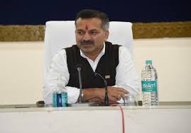 कलेक्टर ने किया खाद-बीज केंद्र का औचक निरीक्षण,किसानों को समय पर खाद-बीज उपलब्ध कराने के निर्देश