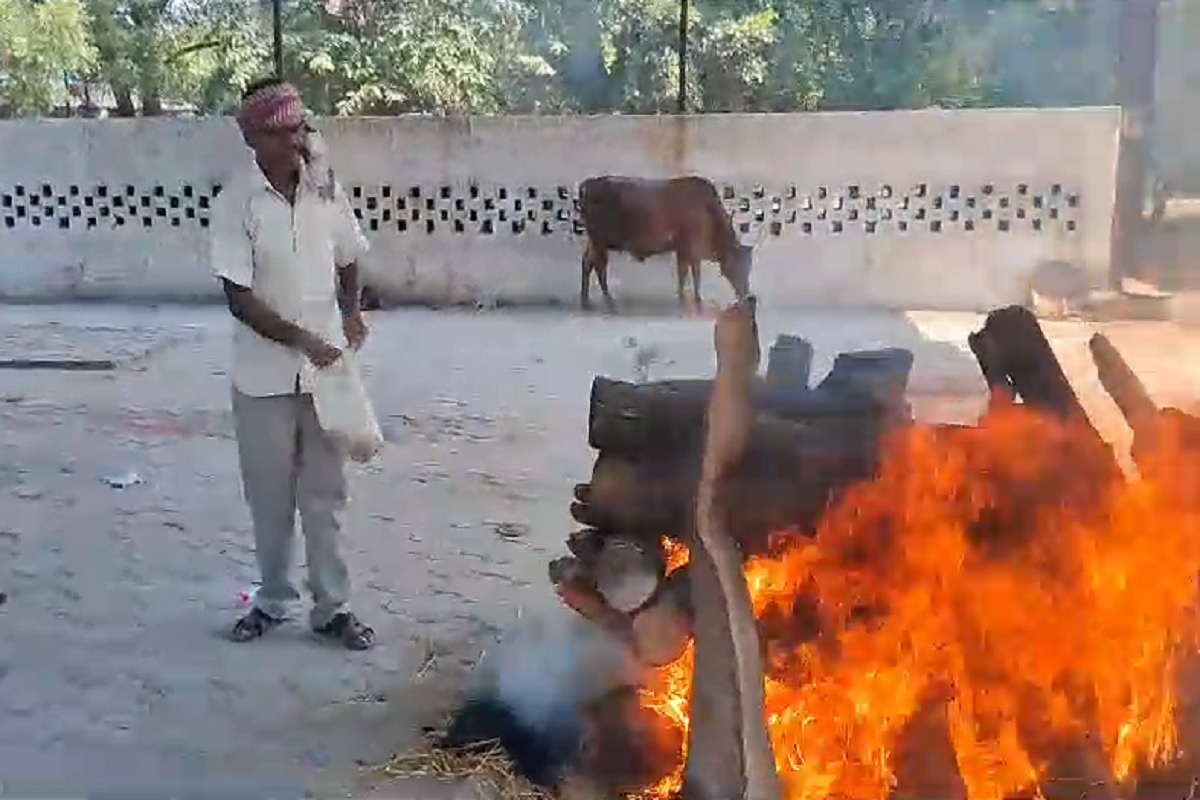 एक लाख से ज्यादा लाशों का कर चुके है अंतिम संस्कार.. अब कूद गए है चुनावी मैदान में, जाने कौन है ये अनोखा उम्मीदवार