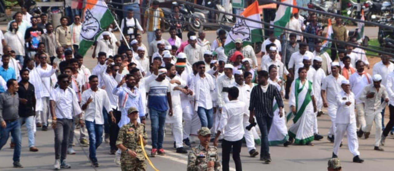 बस्तर के खनिज संसाधनों की लीजिंग के खिलाफ कांग्रेस की न्याय यात्रा, किरंदुल से दंतेवाड़ा तक 42 किमी पदयात्रा