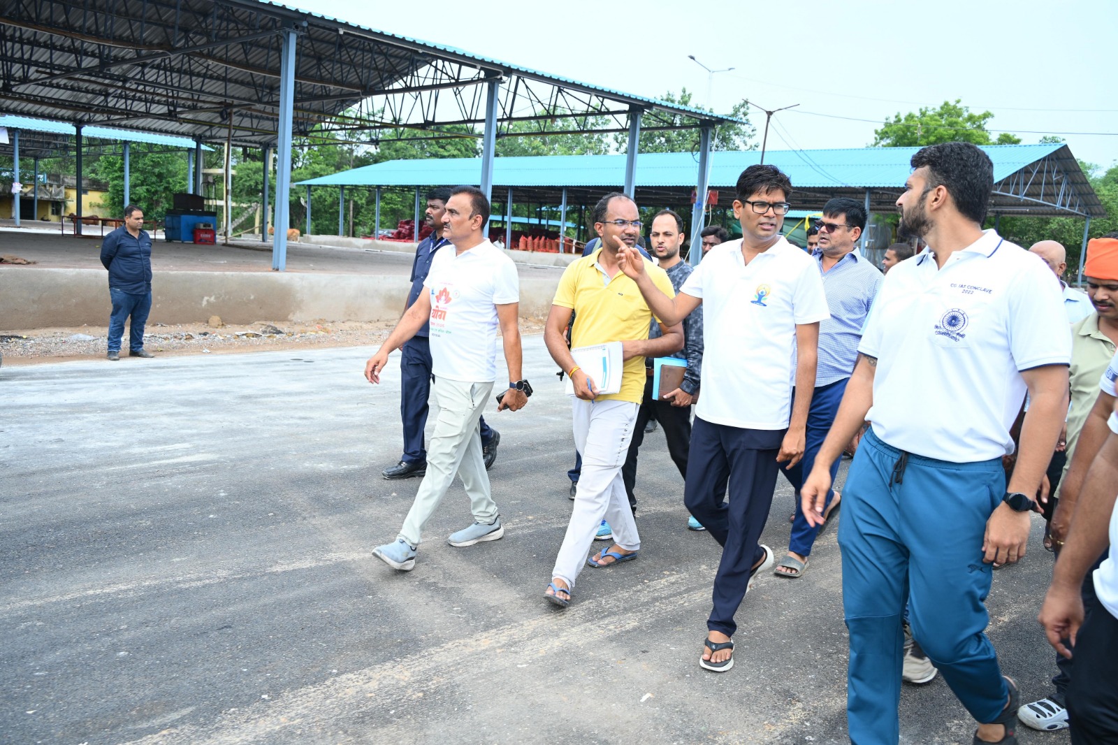 वित्त मंत्री ओ.पी.चौधरी ने रायगढ़ में चल रहे निर्माणाधीन विकास कार्यों का किया निरीक्षण