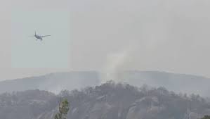 जशपुर में बड़ा विमान हादसा! पहाड़ी से टकराकर क्रैश, जंगल में उठीं आग की लपटें