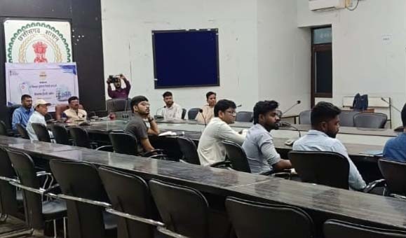 सड़क दुर्घटना राहत के लिए पीएम कैशलेस और राहवीर योजना पर दिया गया प्रशिक्षण 