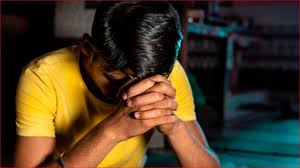 आर्थिक तंगी और बढ़ते कर्ज से परेशान होकर ठेकेदार ने उठाया खौफनाक कदम 