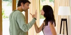 रिश्ते में अचानक बढ़ गई है दूरी? पार्टनर की इन आदतों को न करें नजरअंदाज 