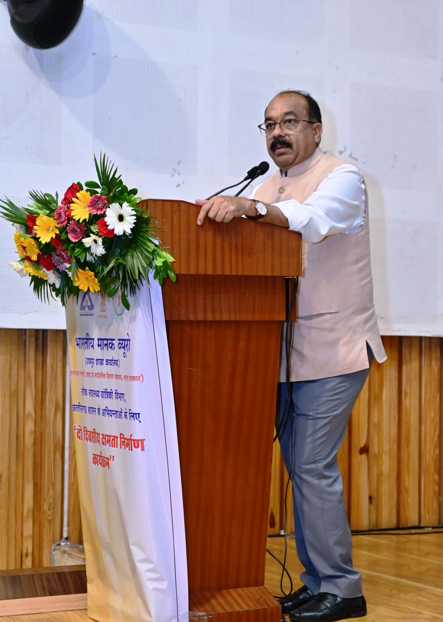 तेजी से बदलती दुनिया में नए मानकों और नवाचारों की जानकारी जरूरी : अरुण साव
