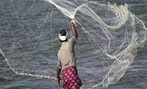 वर्षा ऋतु में मछलियों की प्रजनन को ध्यान में रखते हुए 16 जून से 15 अगस्त तक मत्स्याखेट पर प्रतिबंध