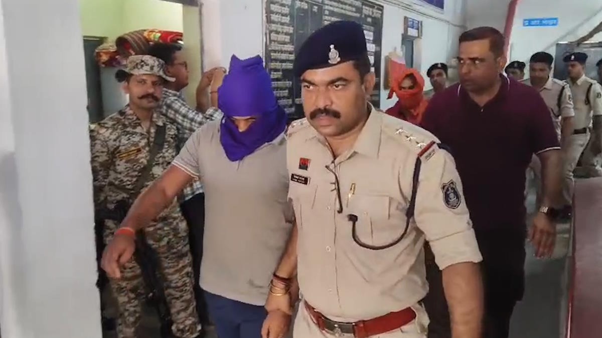  भाजपा नेता को जिंदा जलाने वाले मुख्य आरोपी ने किया सरेंडर, 4 आरोपी पहुंचे थाने
