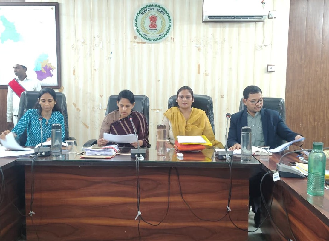 समय-सीमा की बैठक में कलेक्टर का सख्त रुख : राजस्व प्रकरणों में लापरवाही बर्दाश्त नहीं, 5 साल पुराने मामलों को प्राथमिकता से निपटाने के निर्देश