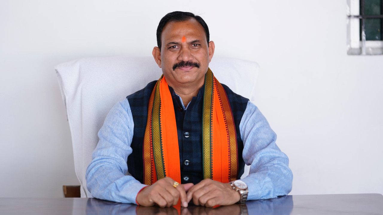 छत्तीसगढ़ के स्वास्थ्य मंत्री श्याम बिहारी जायसवाल सोमवार को बीजापुर जिले के दौरे पर