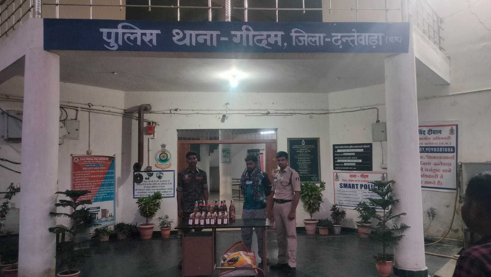 अवैध शराब बिक्री पर चला पुलिस का शिकंजा, 45 बोतल-कैन बरामद
