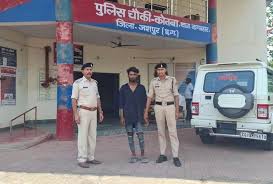  जशपुर क्राइम  : एकतरफा प्यार में पागल युवक ने नवविवाहिता पर चाकू से किया हमला 