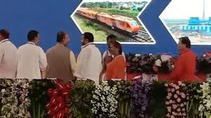 पीएम मोदी की रैली में दिखे आरजेडी के दो विधायक,विपक्ष को तगड़ा झटका देने की तैयारी में बीजेपी